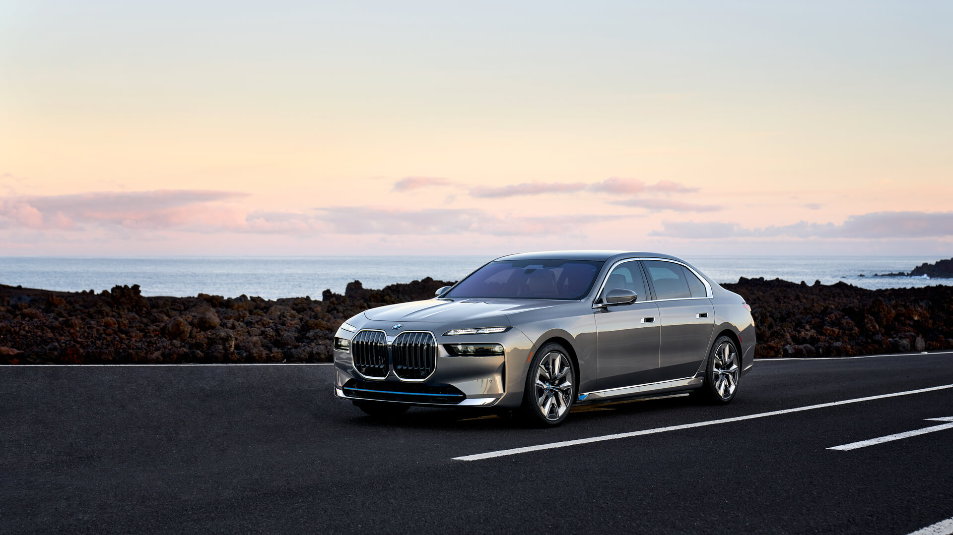 Bmw 5 Series Vs Lexus Es 350