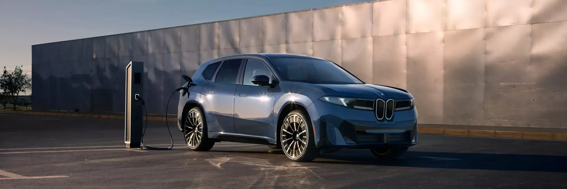 The all-new BMW iX3 in motion